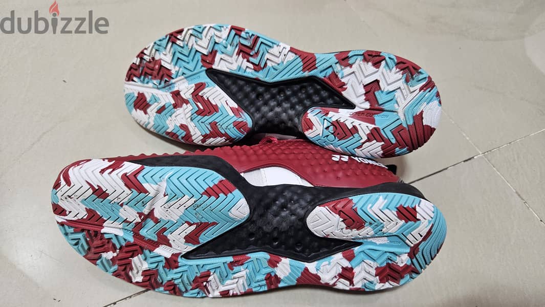 Yonex non marking badminton shoes EU 40.5 1