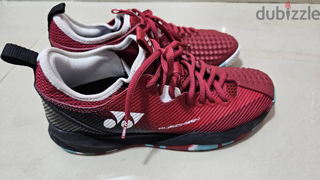 Yonex non marking badminton shoes EU 40.5 2