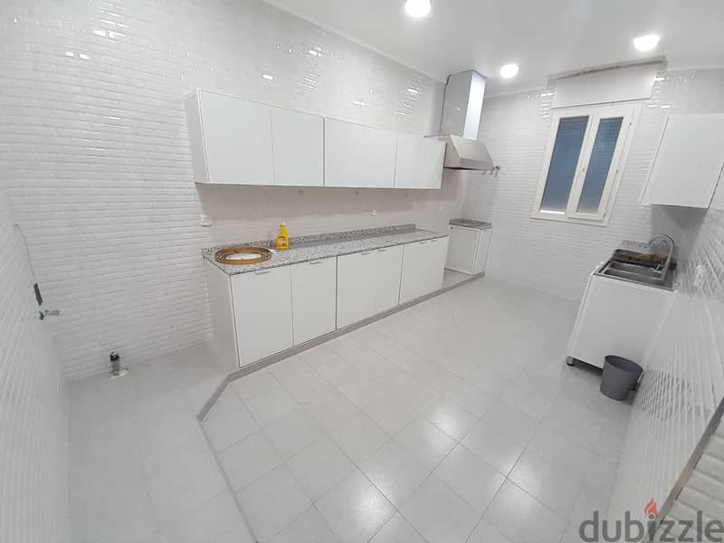 Sabah Al-Ahmad-3 Bedrooms Balcony Modern Super Deluxe Apartment 9
