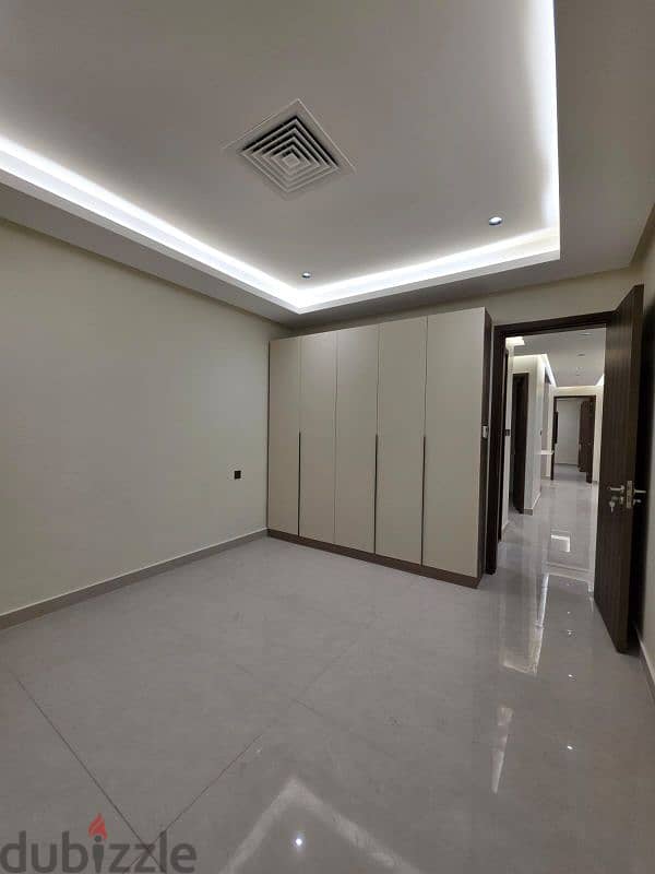 for rent in salmiya 3 bedrooms rent 585 kd 6