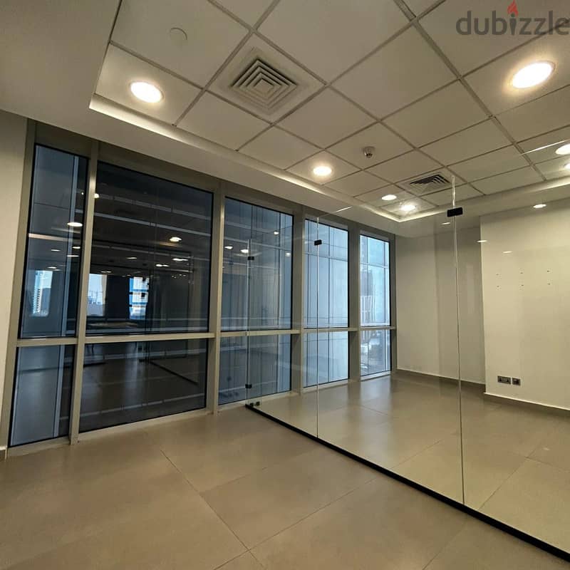 Full commercial floor with a grace period for rent in Al Qibla 7