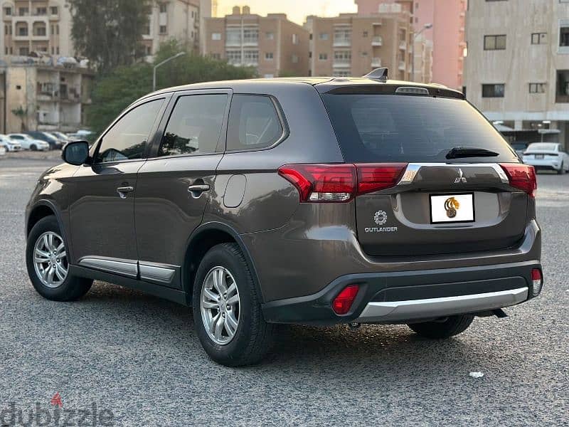 Mitsubishi Outlander 2017 Original Paint Company Serviced Less Driven 12