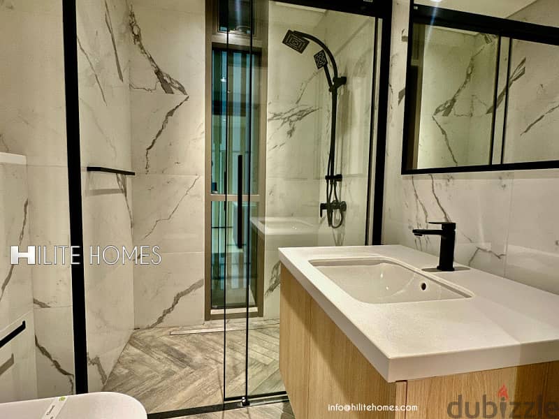 Stunning Three-Bedroom Sea View Apartment for Rent in Daiya 3