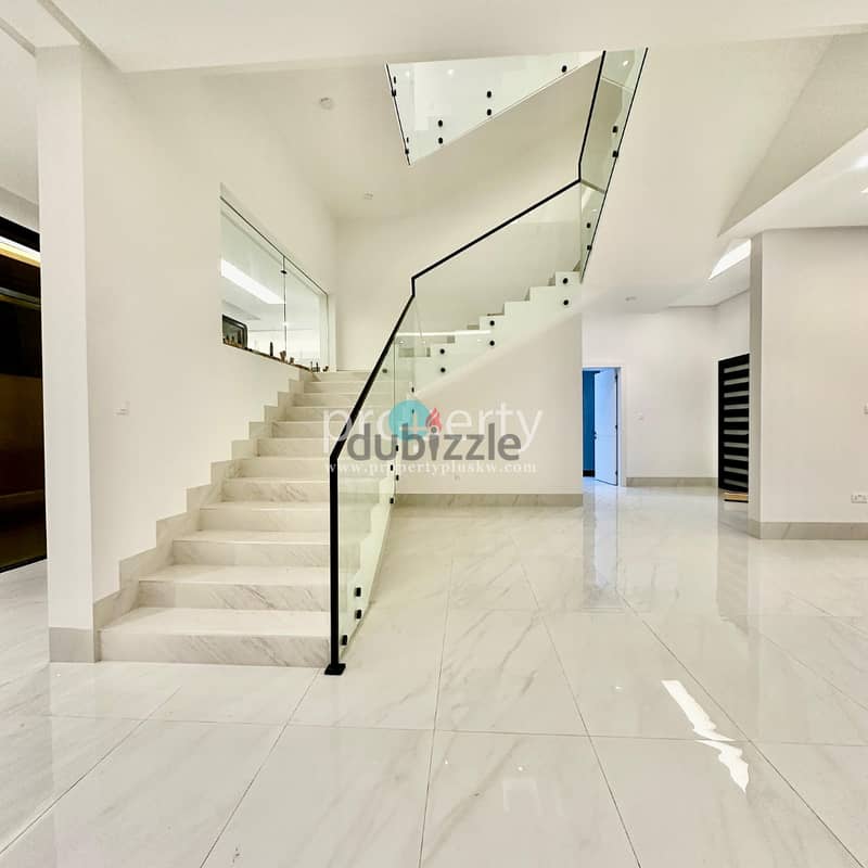 4-Master bedroom Villa with private pool for rent in Abufathira 1