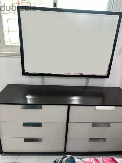 Dressing Table and steamer
