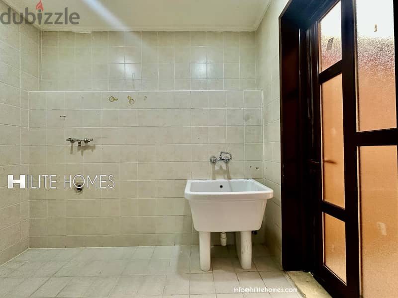 Triplex Villa for rent in Rumaithya 3