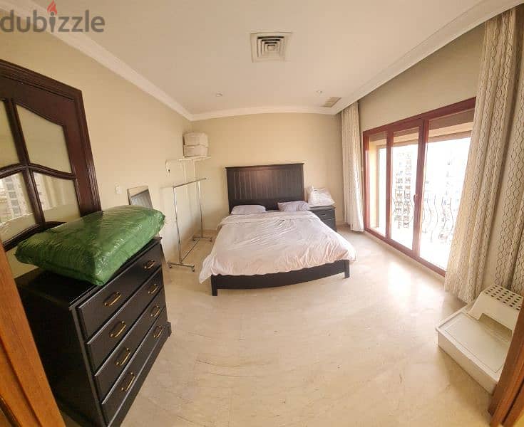 very nice semi furnished flat in Hawally 2
