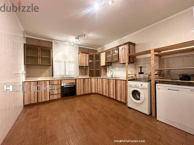 Floor with terrace for rent in Salwa 9
