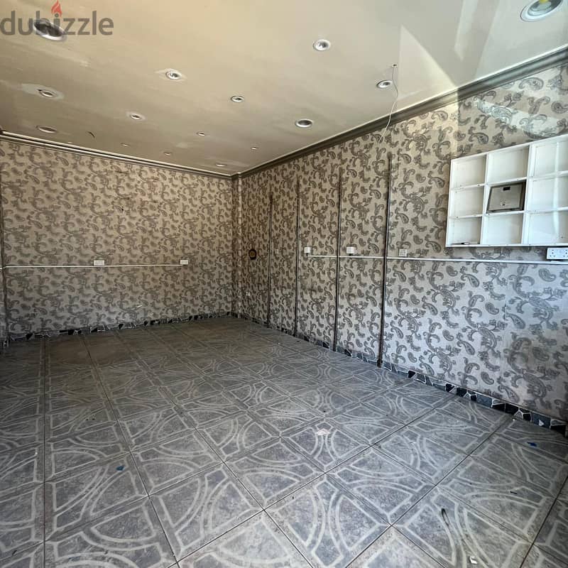 Commercial space available for rent in Farwaniya with a grace period. 1