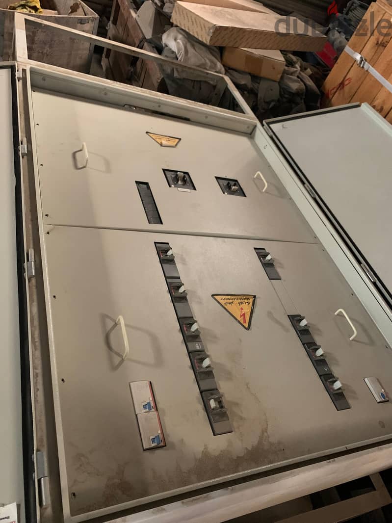 DB BOX PANEL 250 KVA 4