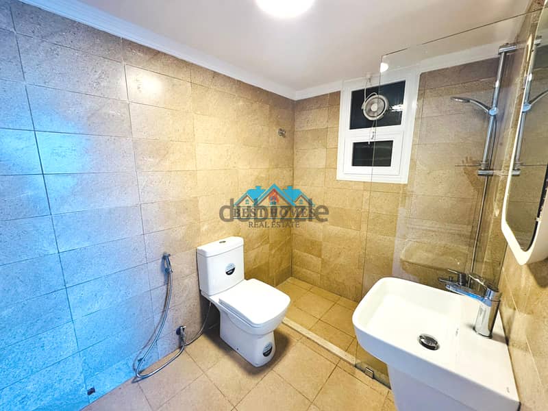 Three-Bedrooms Seaview Apartment in Shaab al Bhari 3