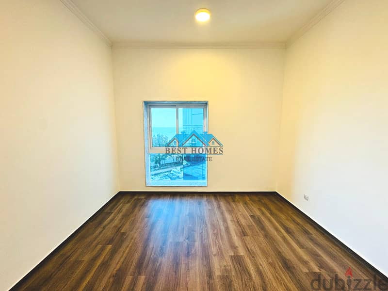 Three-Bedrooms Seaview Apartment in Shaab al Bhari 4
