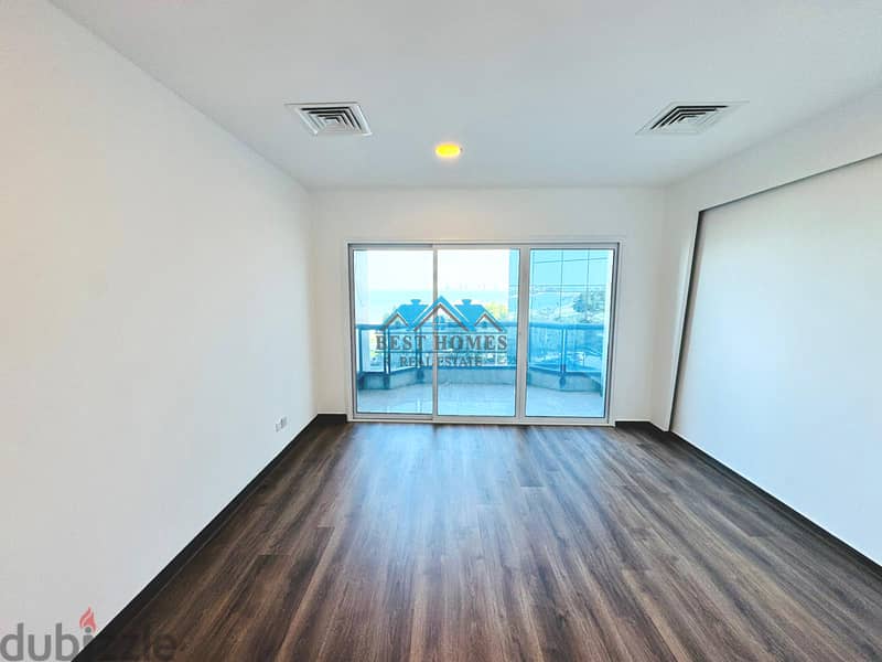 Three-Bedrooms Seaview Apartment in Shaab al Bhari 6