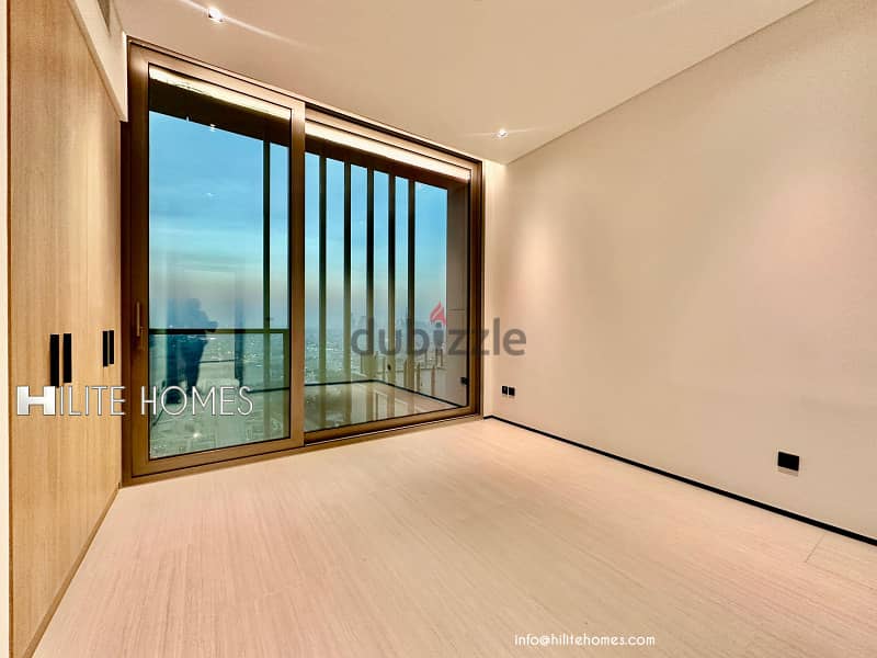 Stunning Three-Bedroom Sea View Apartment for Rent in Daiya 5