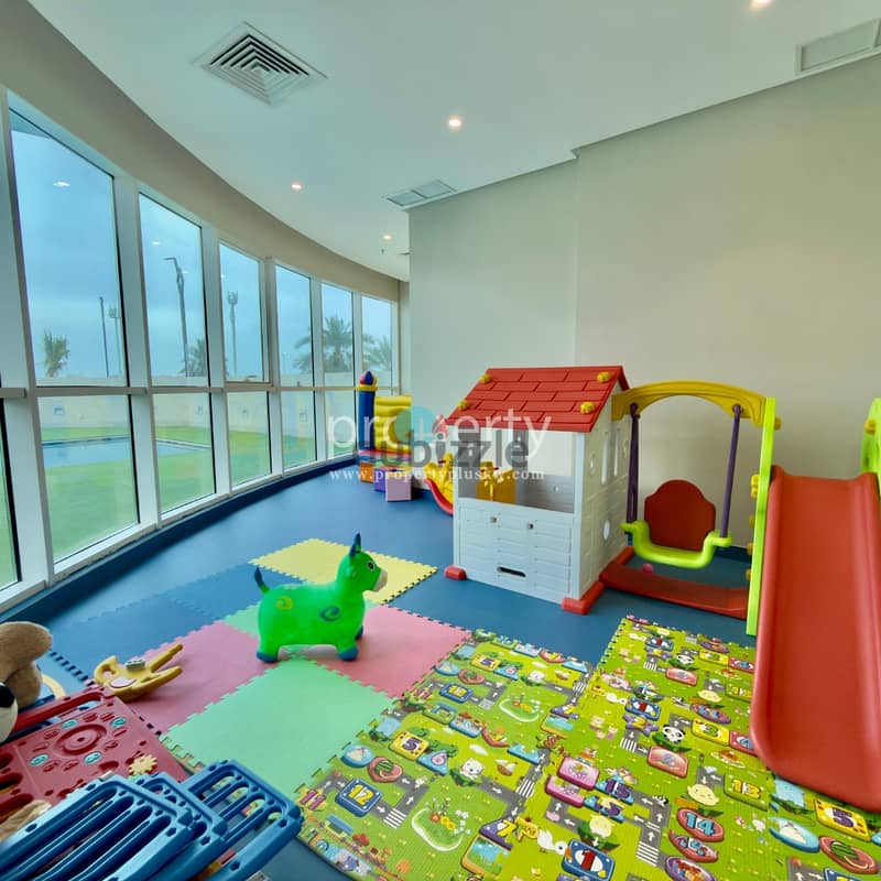 Elegant Three Bedroom Sea View Residence in Shaab, Kuwait 9