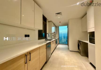 Stunning Three-Bedroom Sea View Apartment for Rent in Daiya