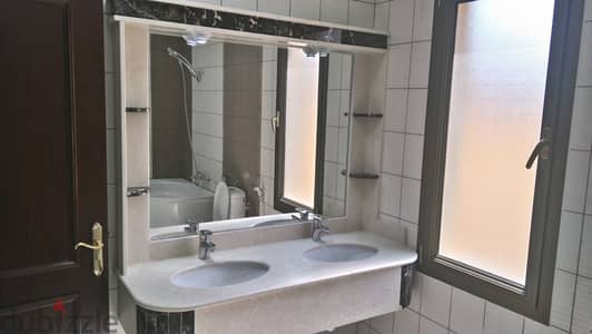 Pets friendly 4 bedroom with balcony in mangaf