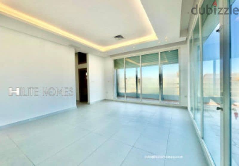 Four Bedroom Duplex with Private pool for rent in Granada 4