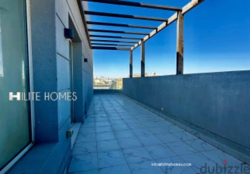 Four Bedroom Duplex with Private pool for rent in Granada 9