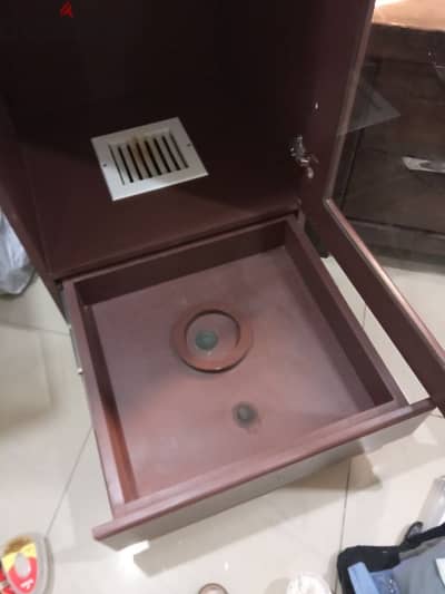 wooden single door wardrobe with bakhur burner