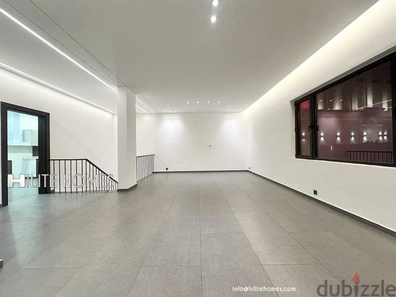 Five bedroom Duplex with private Garden for rent in Bayan 4