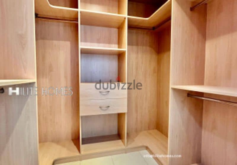 Full floor three bedroom apartment for rent in Shaab. 4