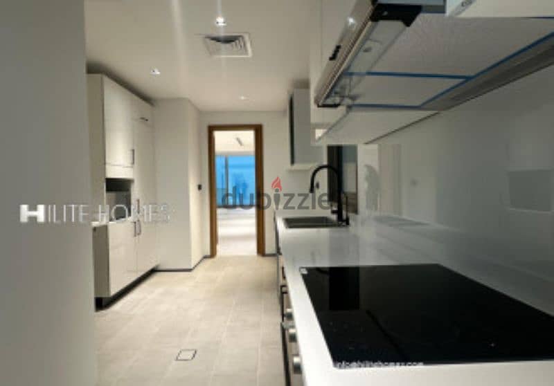 Stunning Three-Bedroom Sea View Apartment for Rent in Daiya 3