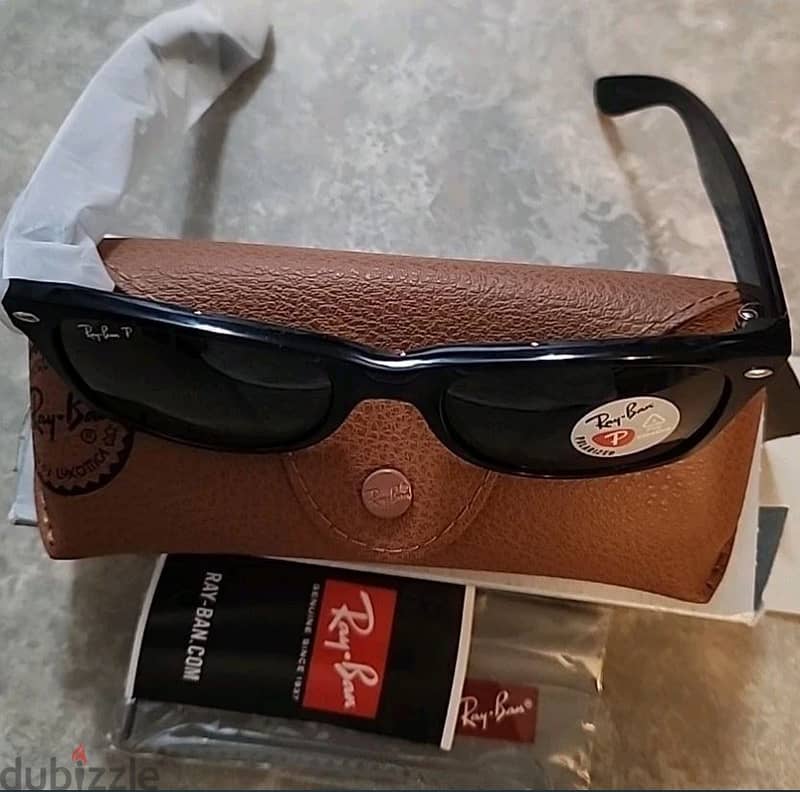 Made in ITALY New Ray ́ban 2132 new wayfarer 2132 . Polished Black 901 1