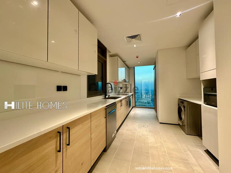 Stunning Three-Bedroom Sea View Apartment for Rent in Daiya 1