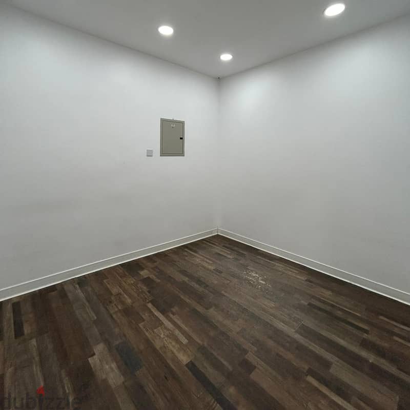 Full floor available for rent in Salmiya. 6
