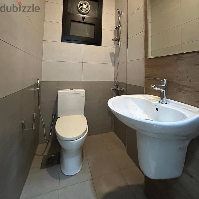 Full floor available for rent in Salmiya. 12