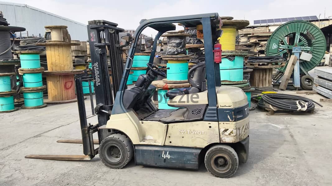 Toyota Forklift 2 Ton – Good Condition – Ready to Use 3