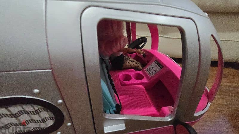 LOL SURPRISE OMG 4 IN 1 GLAMPER FASHION CAMPER 5