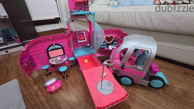 LOL SURPRISE OMG 4 IN 1 GLAMPER FASHION CAMPER 7