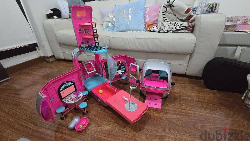 LOL SURPRISE OMG 4 IN 1 GLAMPER FASHION CAMPER 13