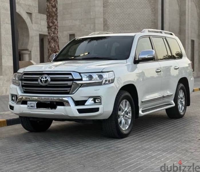 Toyota Land Cruiser 2017 1