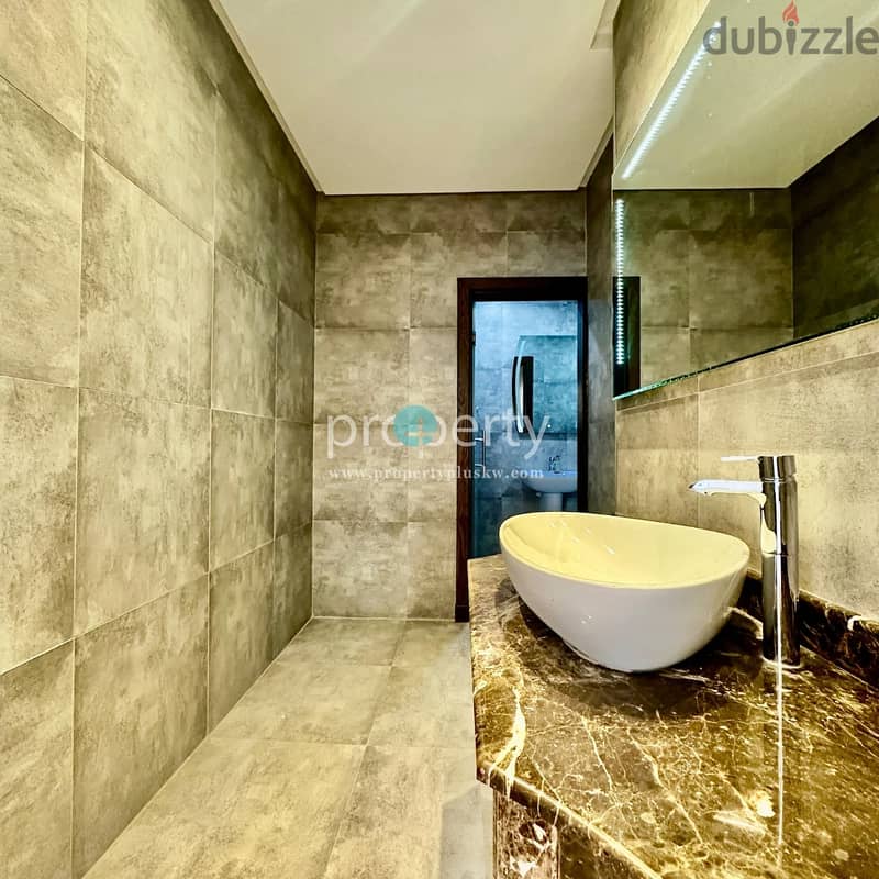 Three Bedroom full floor for rent in Salwa, Kuwait City 4