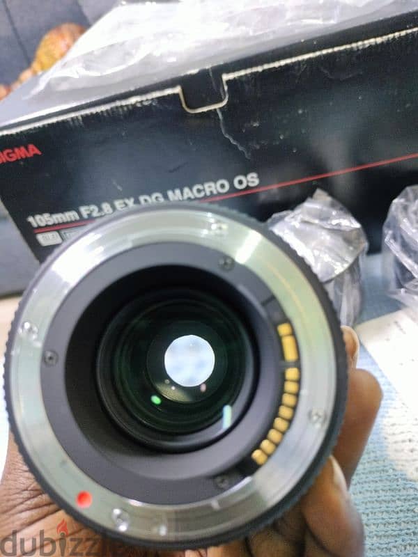 Sigma 105mm f/2.8 EX DG Macro OS (Canon Mount) – Excellent Condition 6