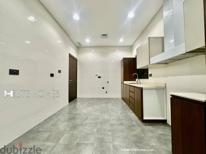 Five bedroom Duplex with private Garden for rent in Bayan 1