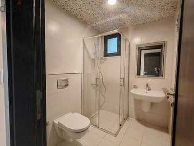 furnished flat 3 bdr in villa 450
