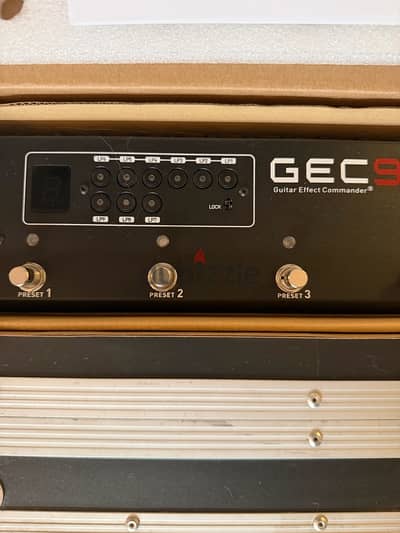Guitar pedal switcher