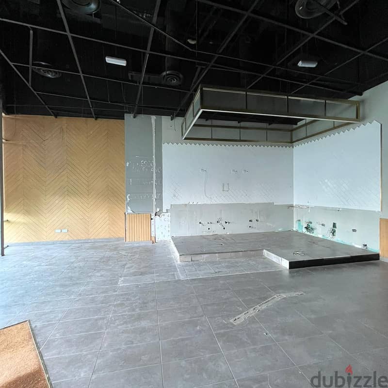 Commercial space with a grace period for rent in Salmiya 4