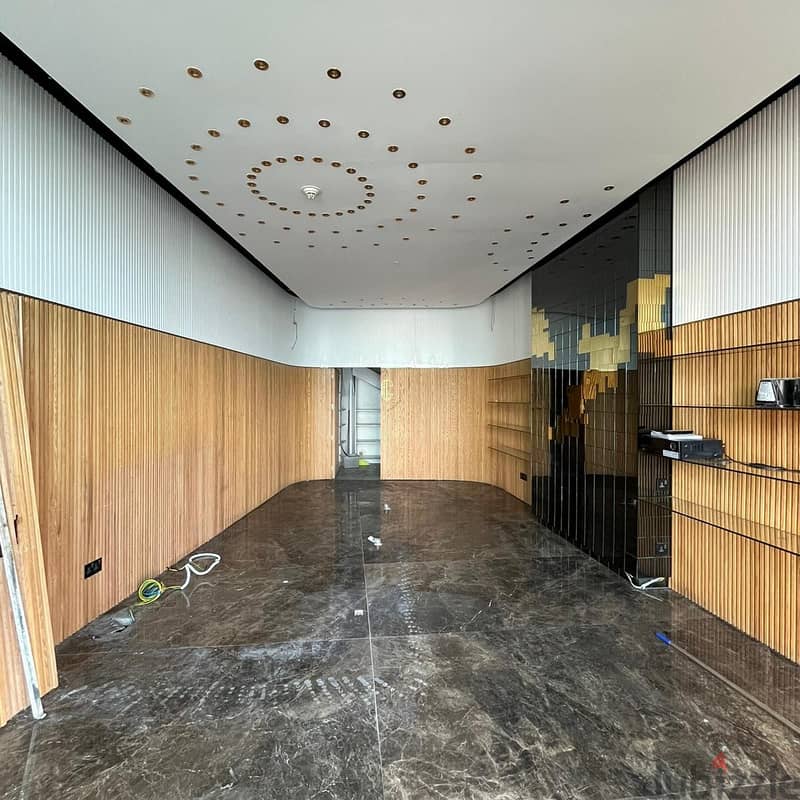 Commercial space for rent in Salmiya with a grace period. 2