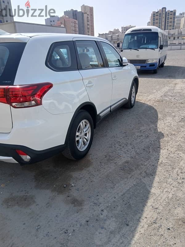 Mitsubishi Outlander 2018 4