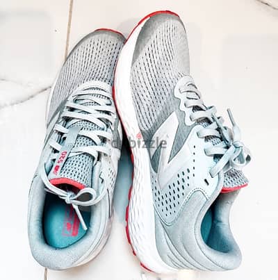 New Balance Grey/Red – Size EU 41.5 (Like New)