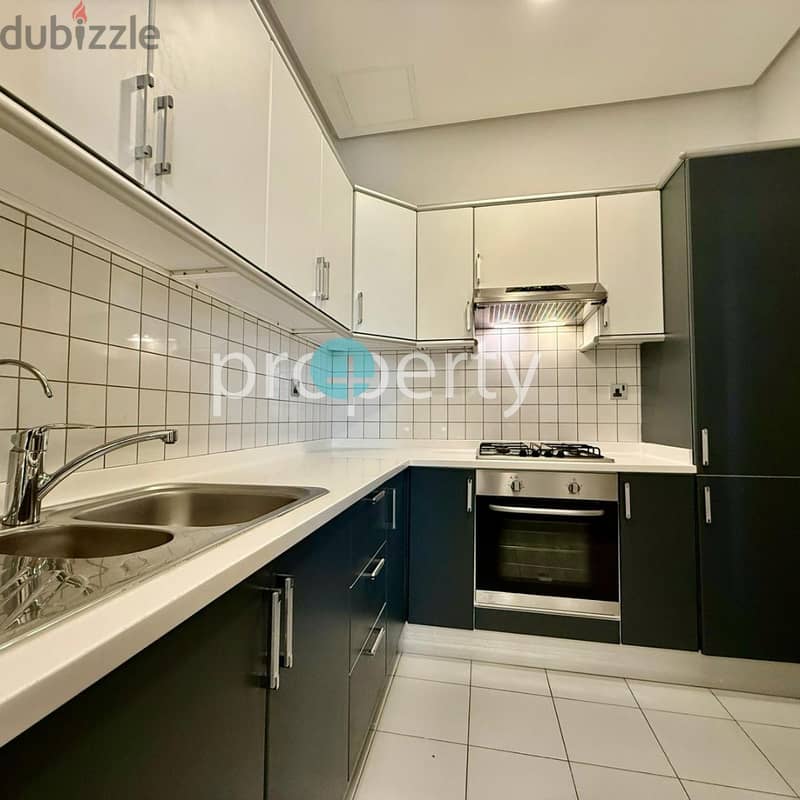 One Bedroom furnished apartment in salmiya, Kuwait 6