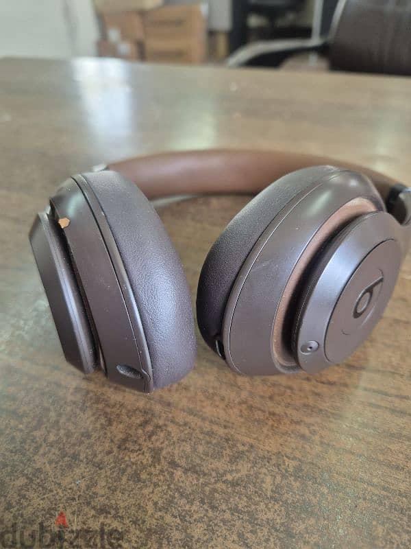 beats studio pro handle repaired working condition 1
