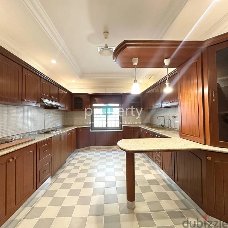 3 bedroom apartment for rent in Qortuba, Kuwait City 5