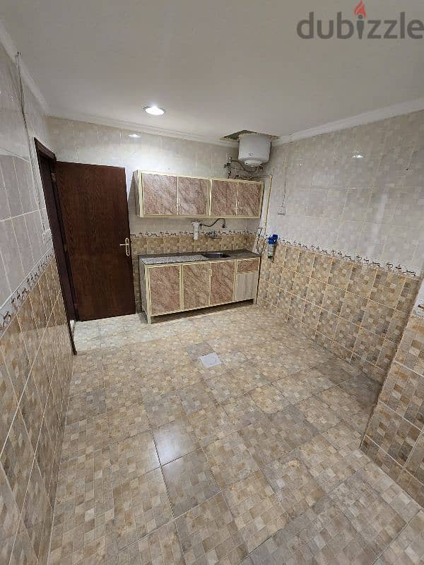 لايجار شقه استثماري  لعوايل وبنات  بالسالميه موقع مميز 6