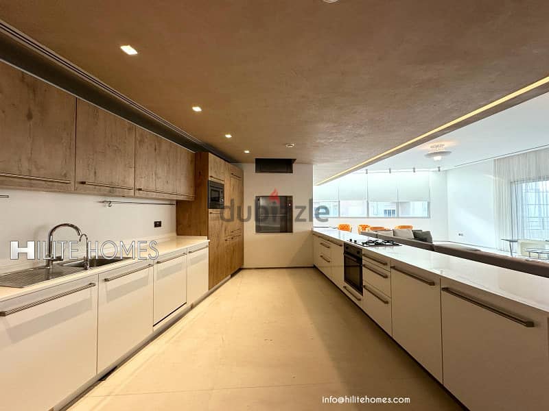VVIP Spacious six bedrooms villa with pool in salwa 12